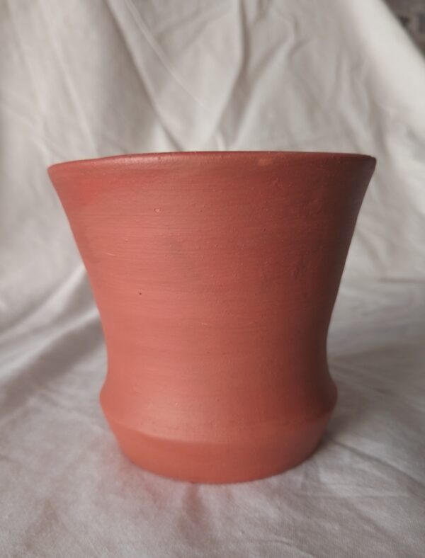 Ref. 17 .- Imitación vaso  pequeño terra sigillata  hispánica acabado  liso  de  Urcilla